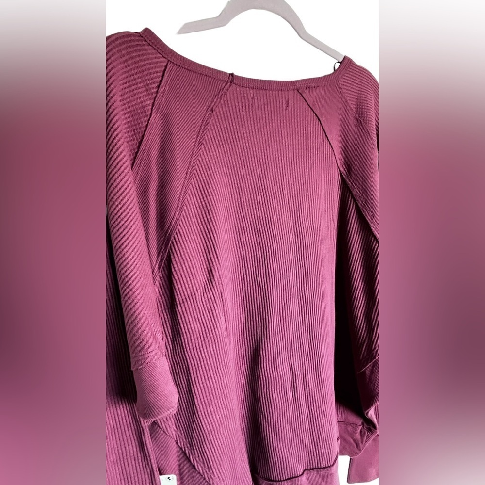Free People Santa Clara Oversized Waffle V Neck Thermal in Mulberry S NWT - Picture 11 of 13